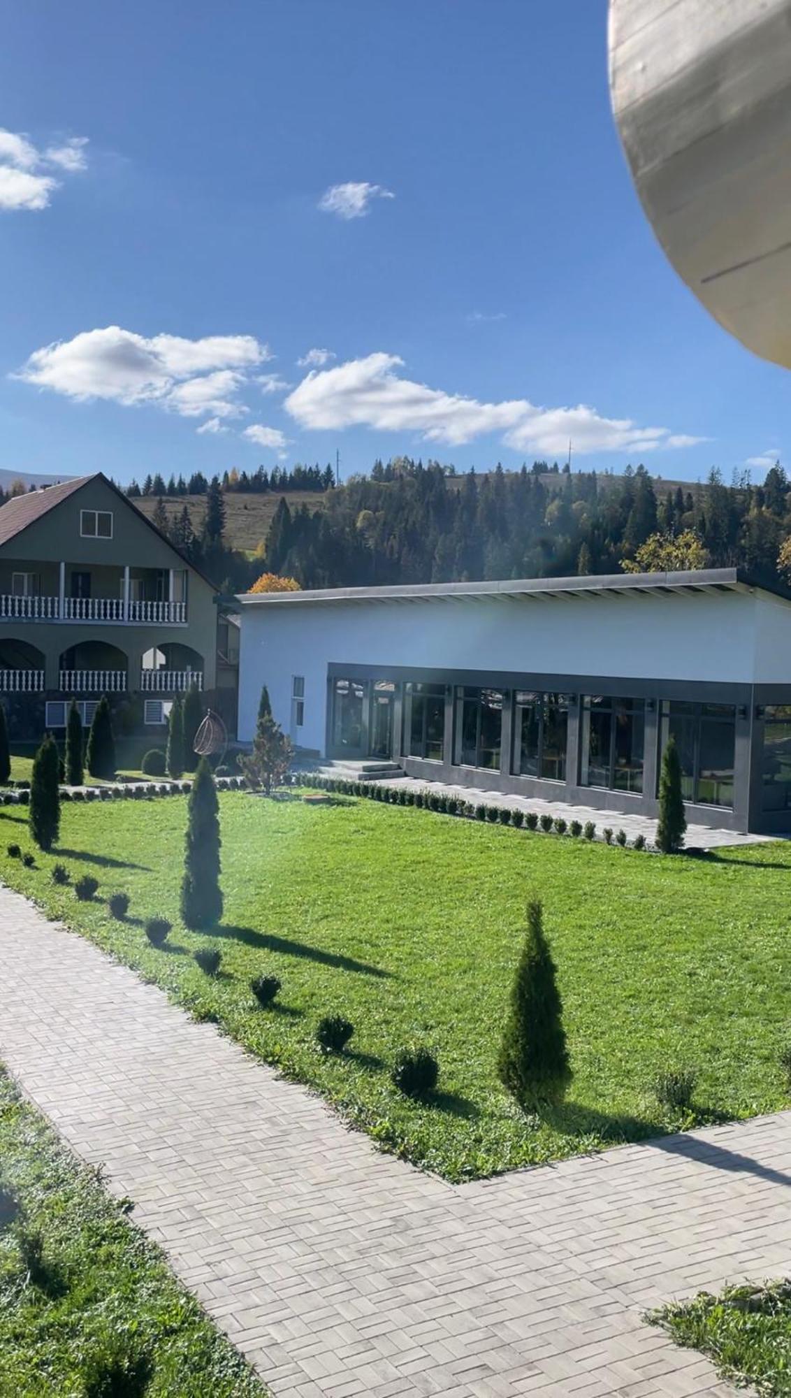 Чотири Сезони Hotel Izki Luaran gambar