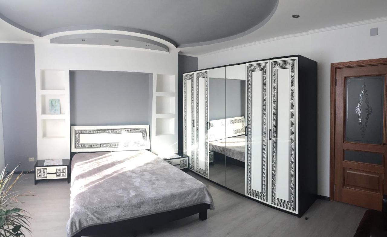 Чотири Сезони Hotel Izki Luaran gambar